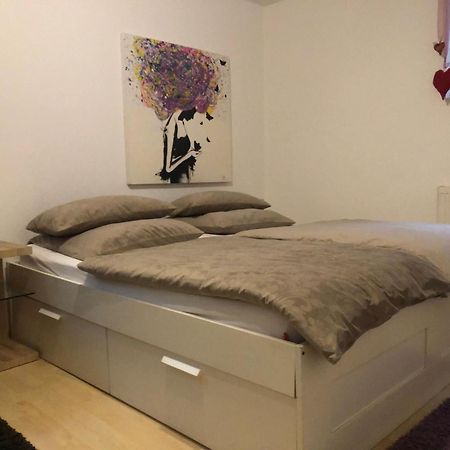 Christine Oparaugo - Privatzimmer Mit Bad Leutkirch im Allgau Exterior photo